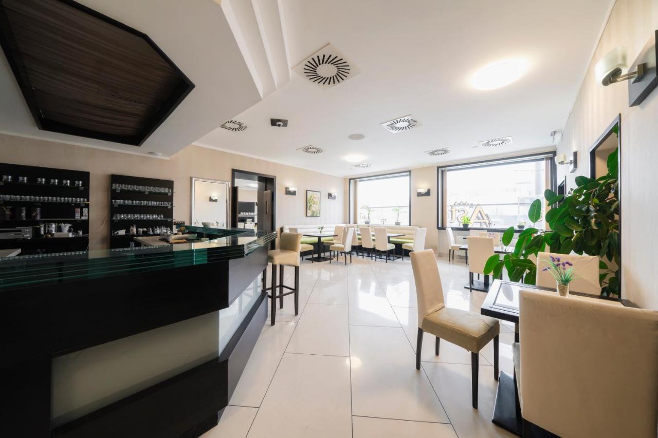 Hotel Astory 4*